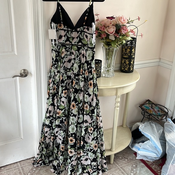DB Studio floral dress/gown - Picture 3 of 4